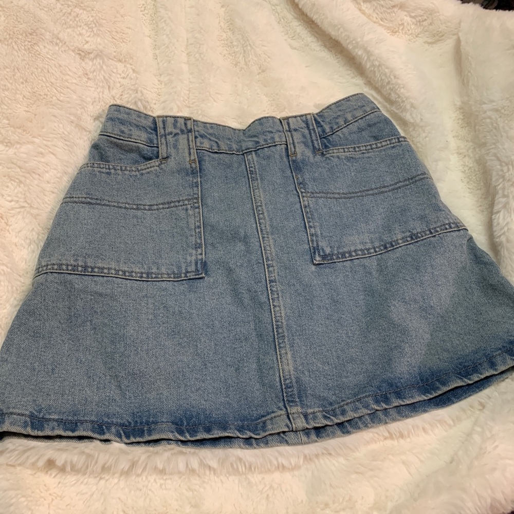 ✨3 FOR $20✨ BDG denim skirt